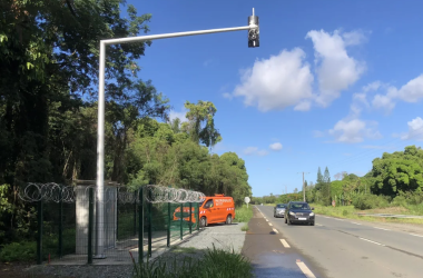 (le signal de danger lumineux et le panneau à message variable seront installés courant 1er trimestre 2026)